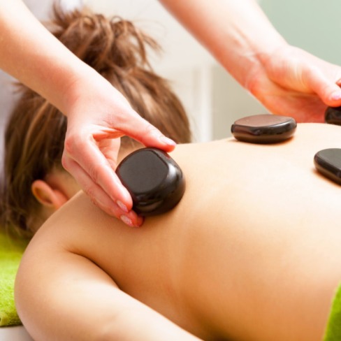 Wellness-on-Coast-stone-massage