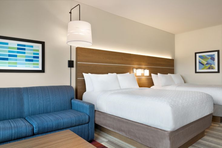 holiday-inn-express-and-suites-ukiah-8167002507-3x2